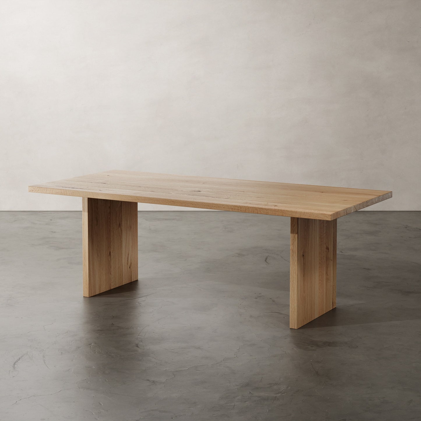 massief eikenhouten tafel met aanzicht schuin voor