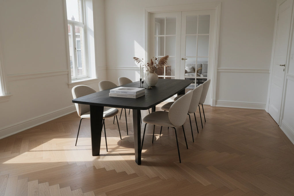 Lumiere – Eiken Fineer Eettafel – Ton – Rechte Rand – Zwarte Lak