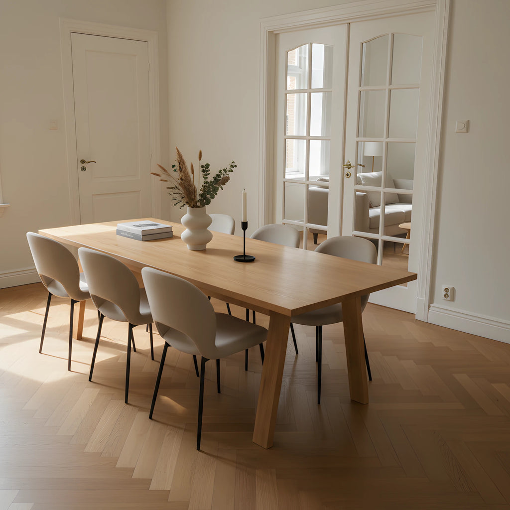 Massief eiken eettafel Elwyn – handgemaakt in Nederland