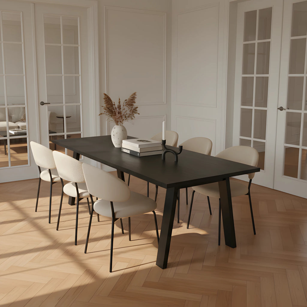 Massief eiken eettafel Elwyn – handgemaakt in Nederland