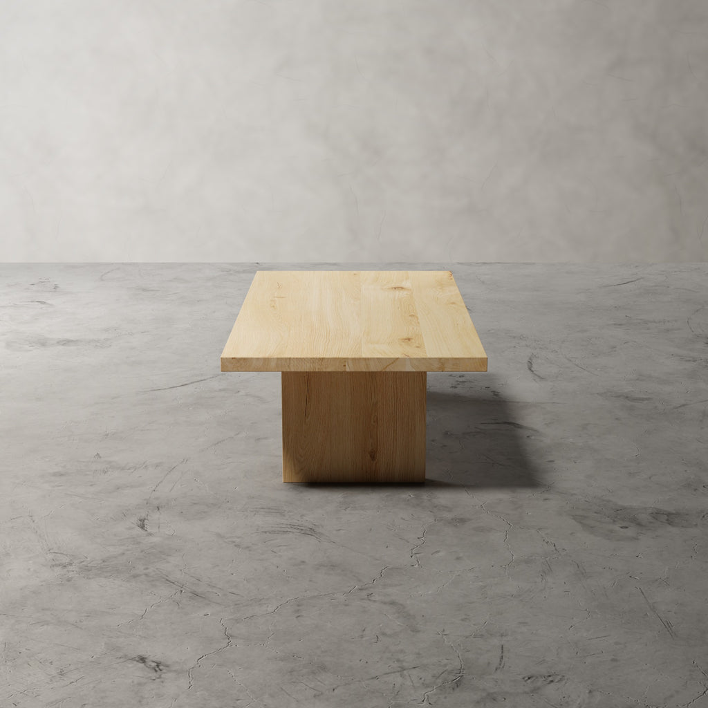 No Fuzz Salontafel in naturel eiken vanaf de kop, met massieve eiken poot