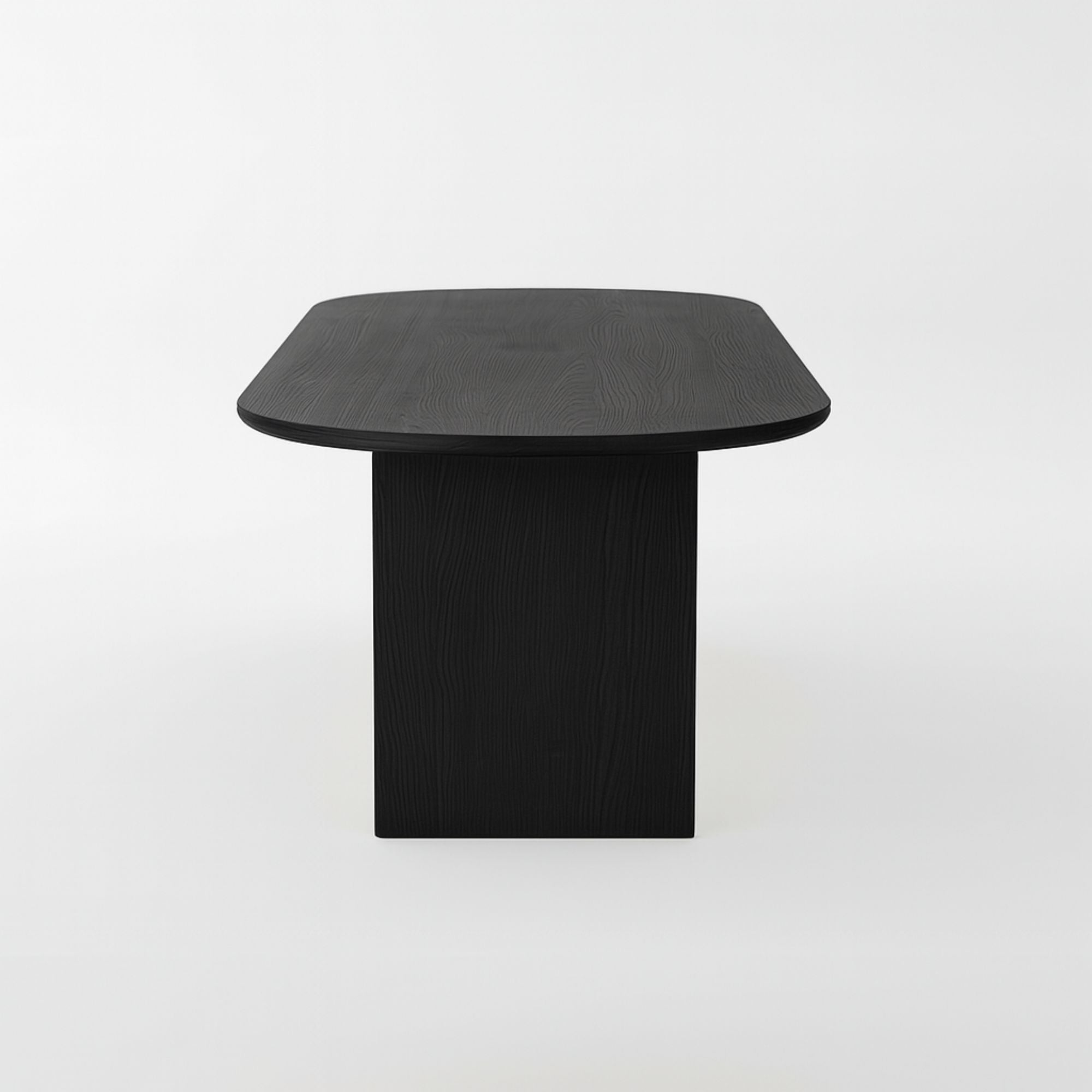 No Fuzz – Eiken Fineer Eettafel – Rechthoekig – Ronde Rand – Zwarte Lak