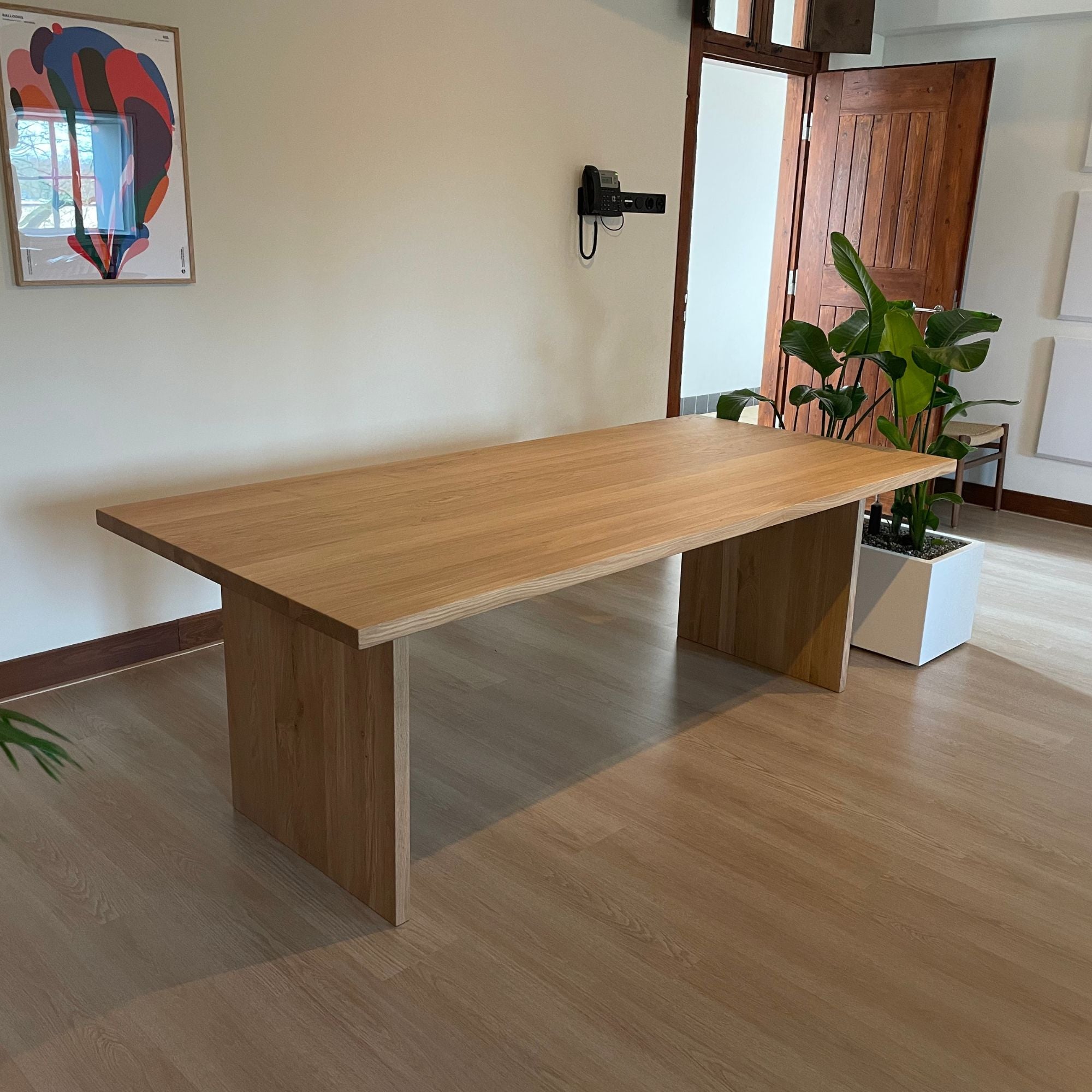No Fuzz – Eiken Massieve Eettafel – Rechthoekig – Rechte Rand – Naturel Lak