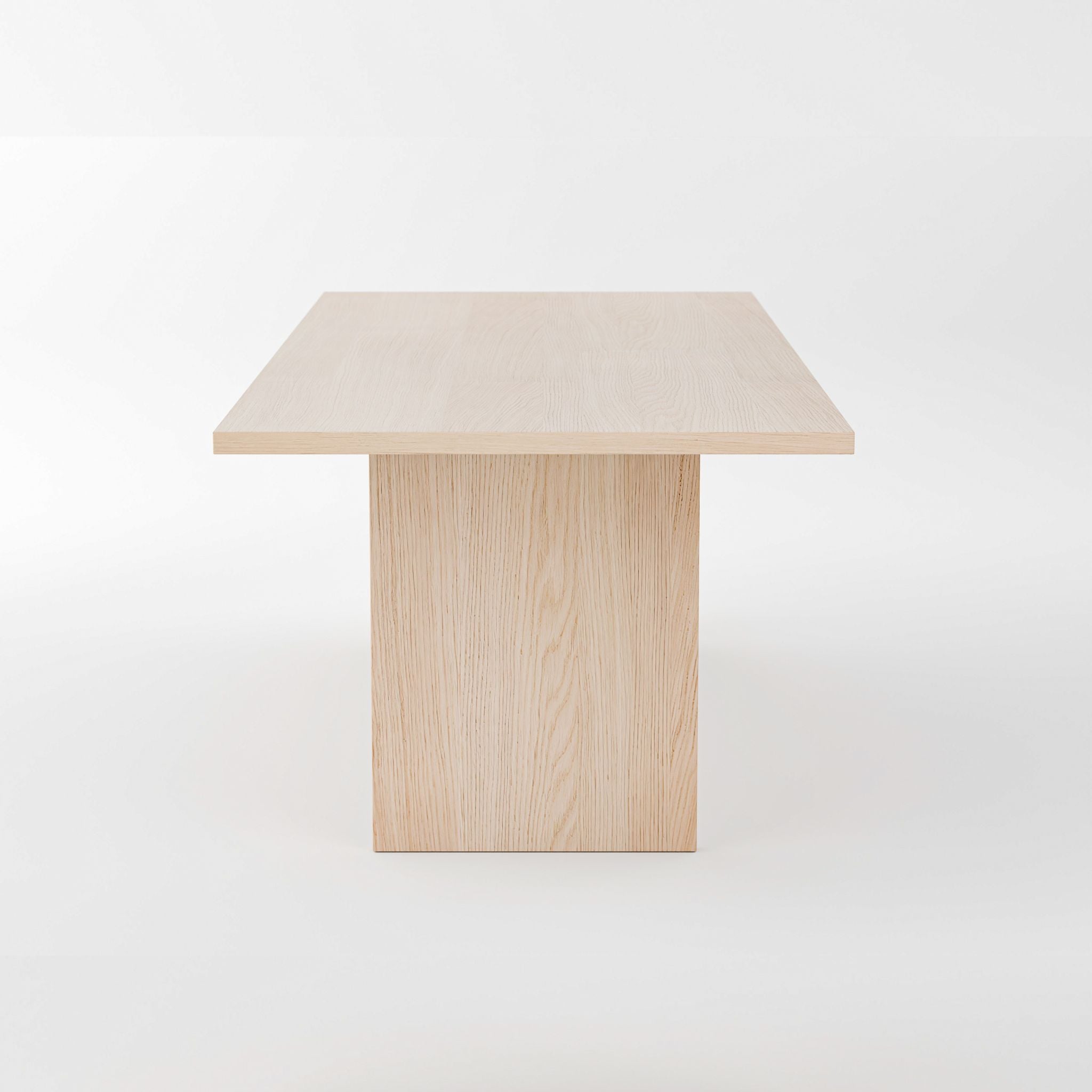 No Fuzz – Eiken Fineer Eettafel – Rechthoekig – Rechte Rand – Naturel Lak