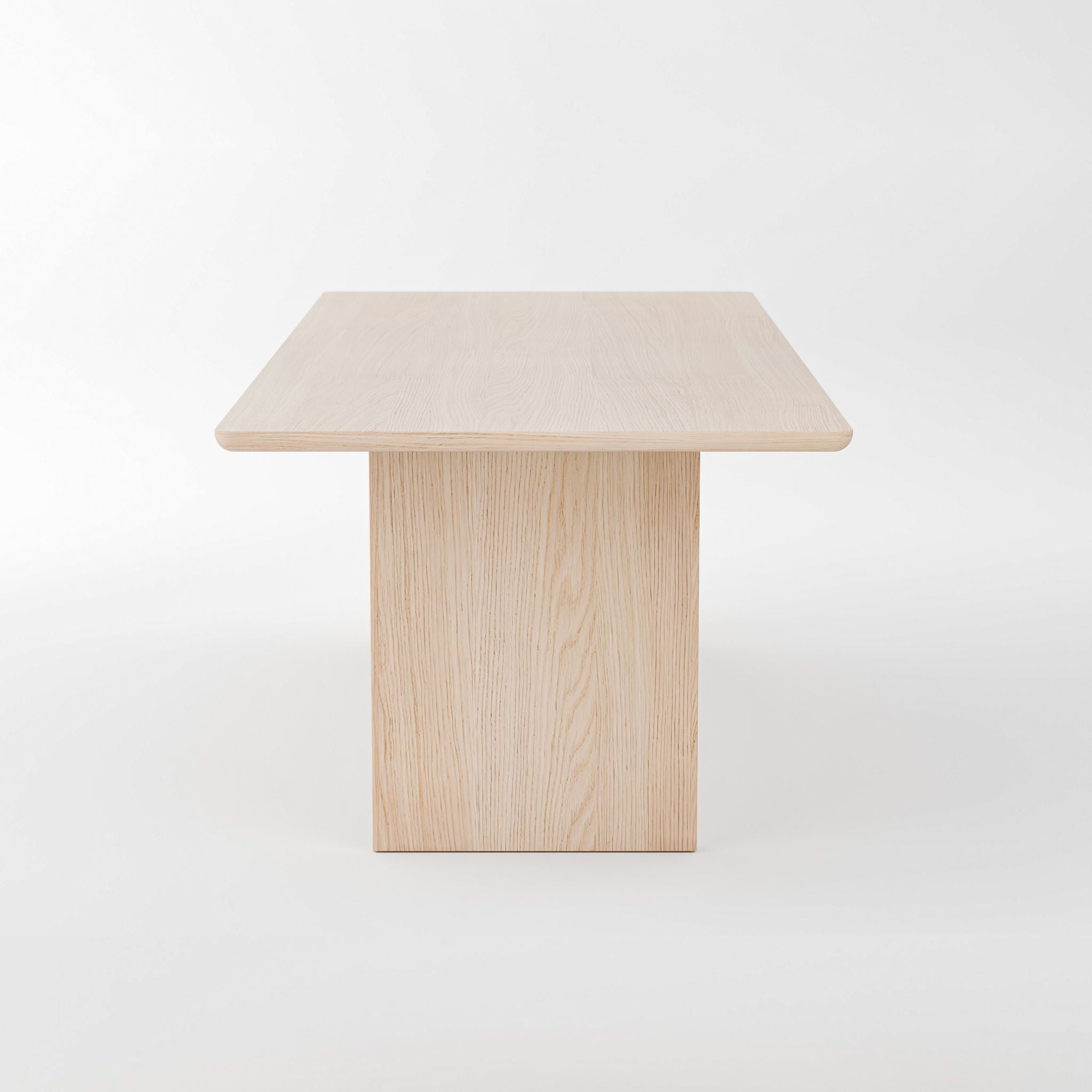 No Fuzz – Eiken Fineer Eettafel – Rechthoekig – Ronde Rand – Naturel Lak