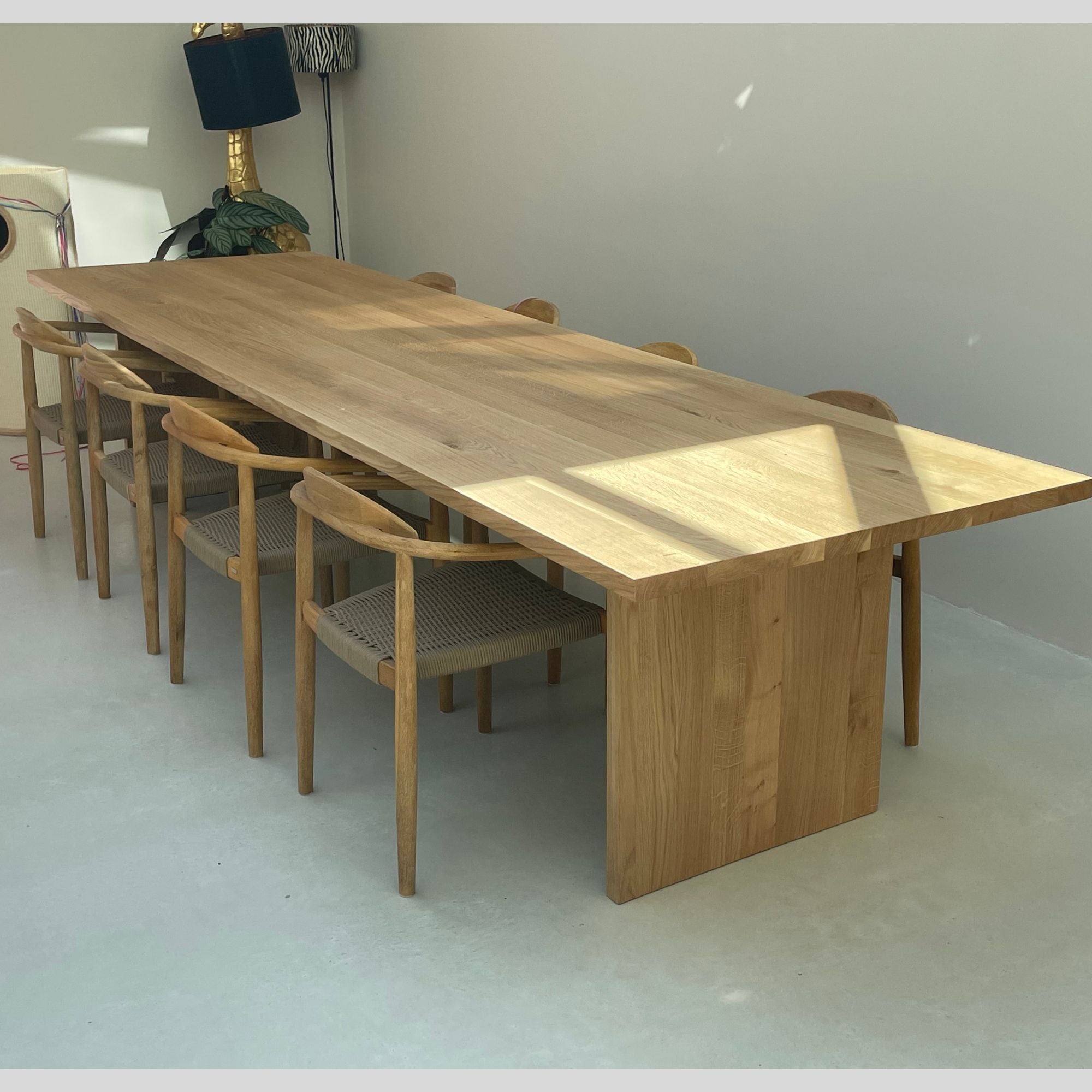 No Fuzz – Eiken Massieve Eettafel – Rechthoekig – Rechte Rand – Naturel Lak