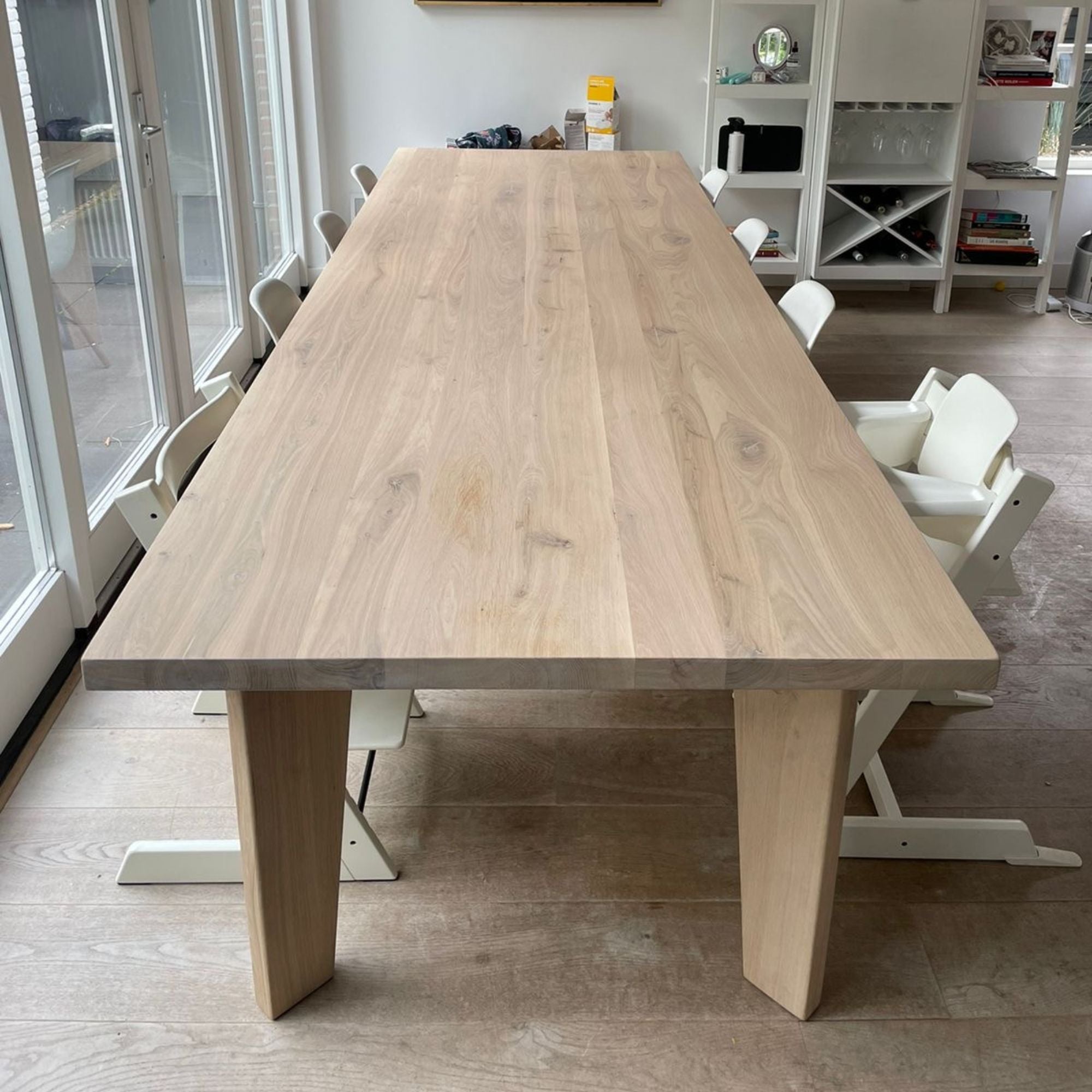 Lumiere – Eiken Massieve Eettafel – Rechthoekig – Rechte Rand – Naturel Lak