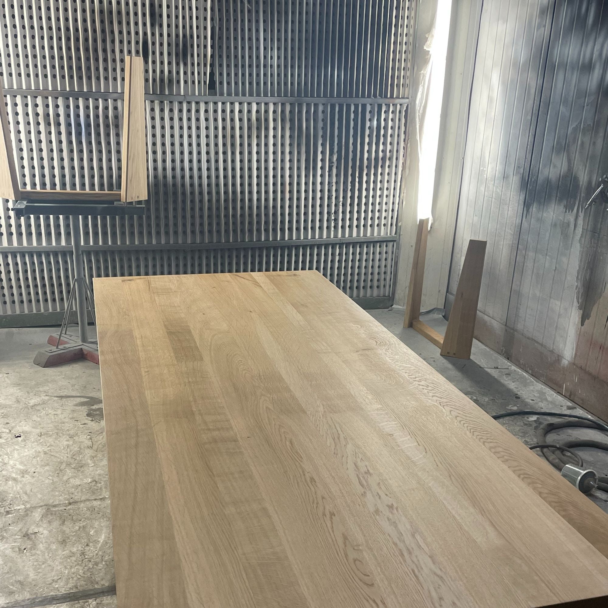 Lumiere – Eiken Massieve Eettafel – Rechthoekig – Rechte Rand – Naturel Lak