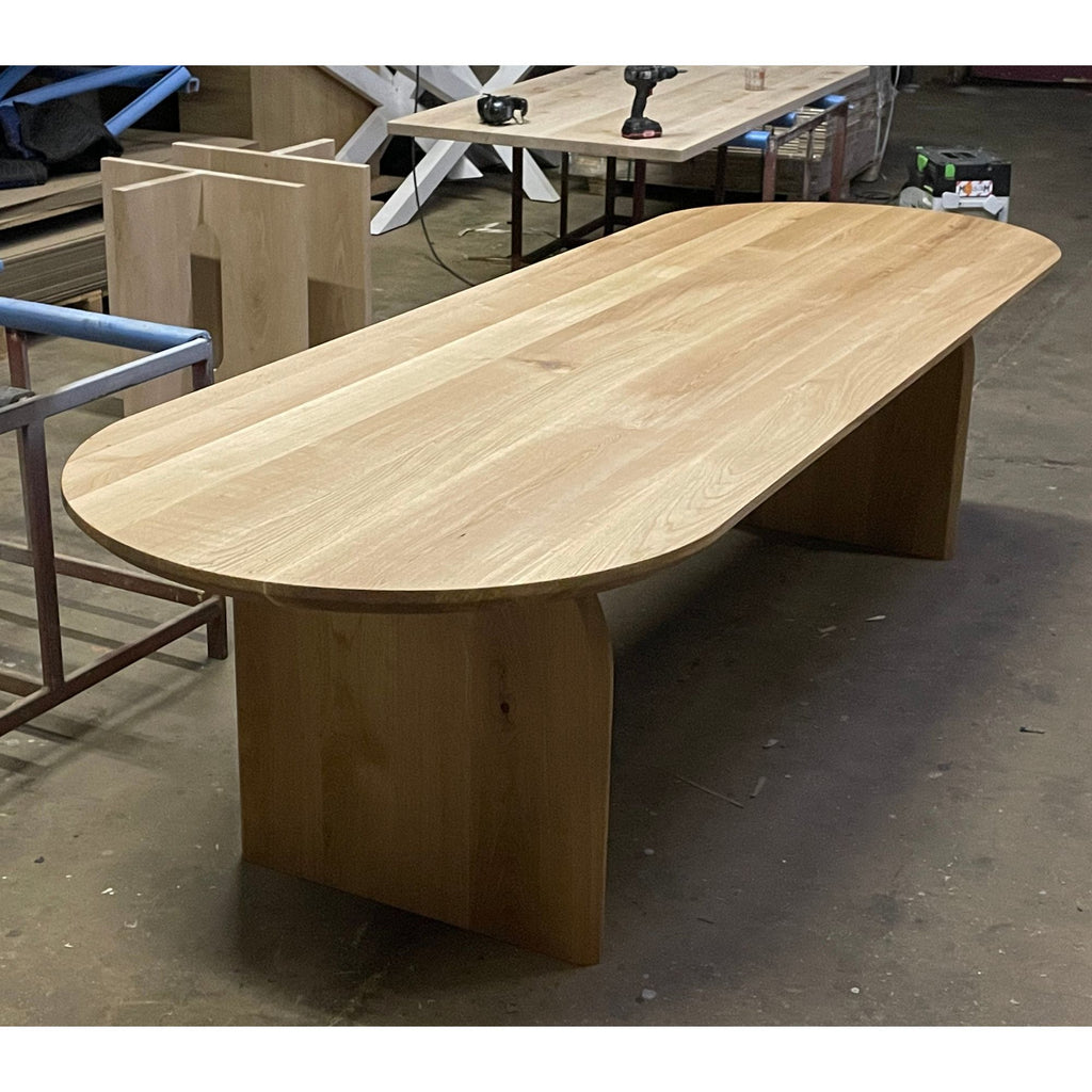 No Fuzz – Eiken Massieve Eettafel – Plat Ovaal – Ronde Rand – Naturel Lak